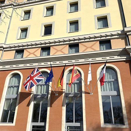 Dali Hotel Montauban Exterior photo